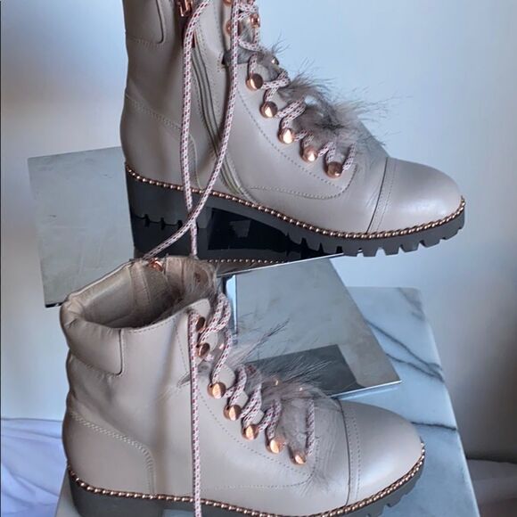 CECELIA NEW YORK GENUINE FOX FUR TRIM IN CONCRETE - Picture 2 of 5